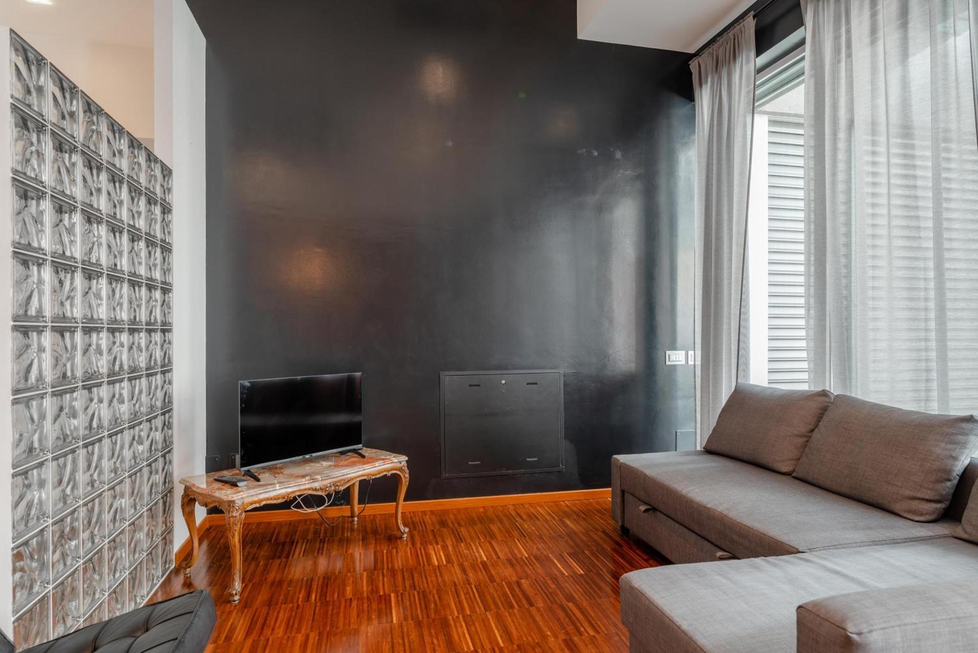 Contemporary Loft-style Flat In San Salvario Apartment *